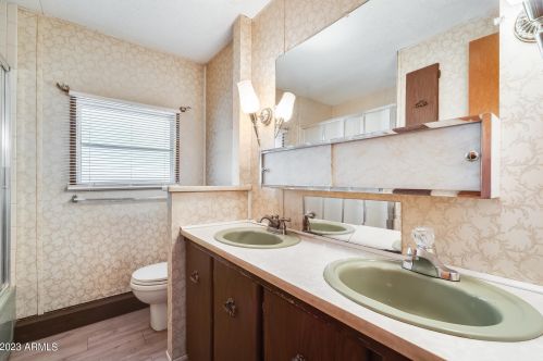 1549 Anderson Dr, Phoenix AZ  85022-2021 exterior