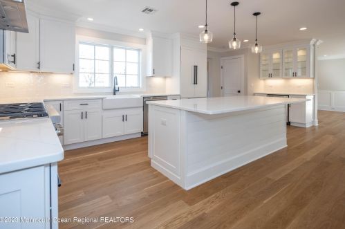 333 Harding Rd, Little Silver NJ exterior