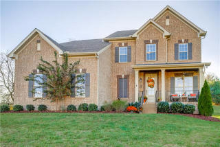 1011 Five Coves Trce, Gallatin TN  37066-1400 exterior