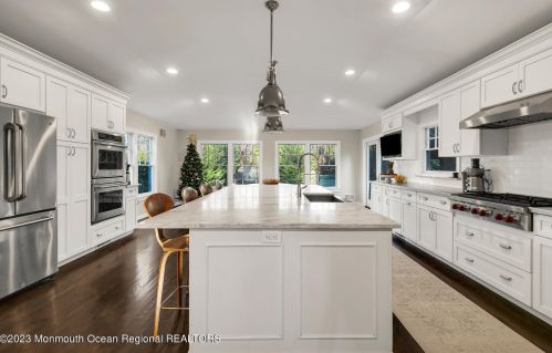 67 Rivers Edge Dr, Little Silver NJ  07739-1708 exterior