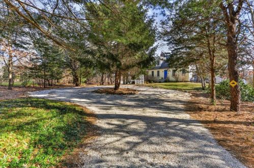 360 Windjammer Ln, Eastham MA 02642-3436 exterior