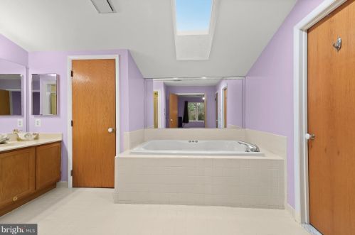 9757 Polished Stone, Columbia MD 21046-2802 exterior