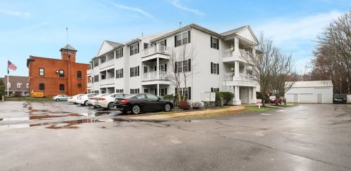 68 Temple St, Whitman MA 02382-1339 exterior