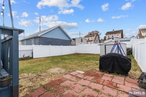 5 Davidson St, Belleville NJ  07109-3207 exterior