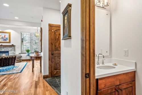 3228 Lower Saddleback Rd, Park City UT 84098-5699 exterior