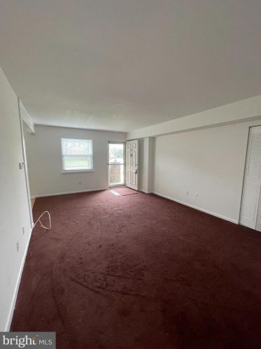 815 Winding Way, West Deptford NJ  08093-2208 exterior