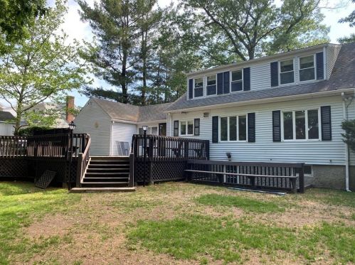 109 Pine Grove St, Needham MA  02494-1716 exterior