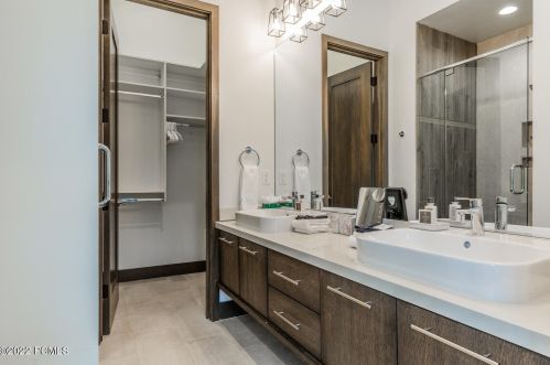 215 White Pne Cyn Rd, Park City UT 84060-6514 exterior