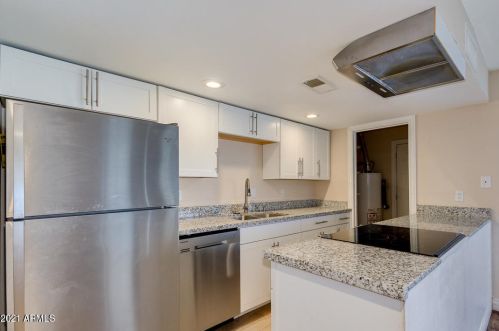 3202 Becker Ln, Phoenix AZ 85029-5140 exterior