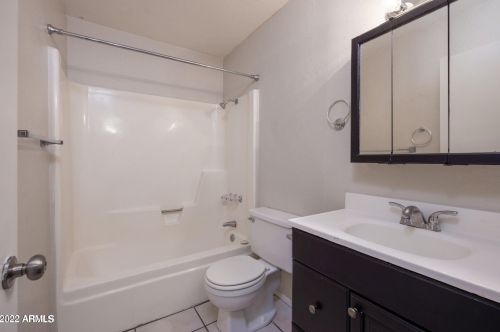 2528 Belmont Ave, Phoenix AZ 85051-6618 exterior