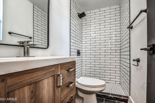 3212 Captain Dreyfus Ave, Phoenix AZ  85032-6146 exterior