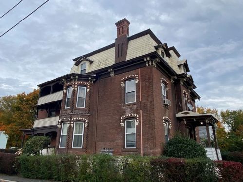 29-29 Orange St, Montgomery, MA 01085-2300