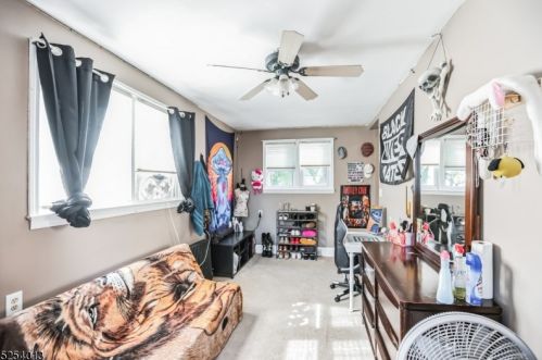 419 Greylock Pkwy, Belleville NJ 07109-2353 exterior