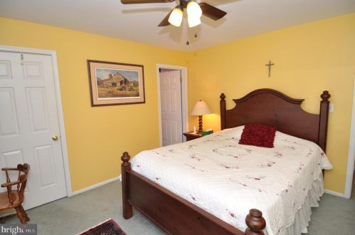 24854 Main St, Columbus NJ 08022-1339 exterior