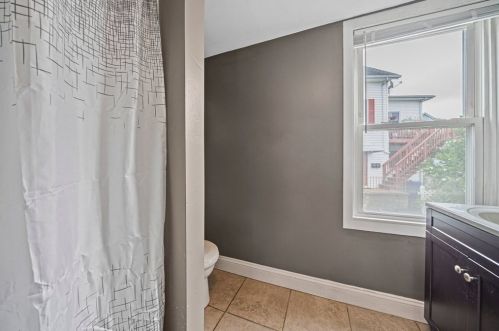 221 Healy St, Fall River MA 02723-1289 exterior