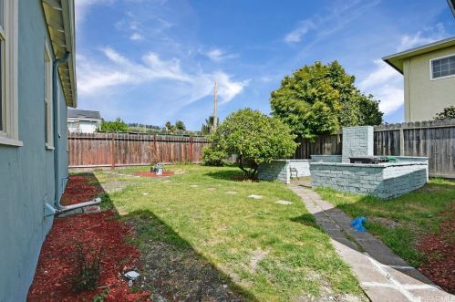 1552 Rake Ct, San Leandro CA  94578-1852 exterior