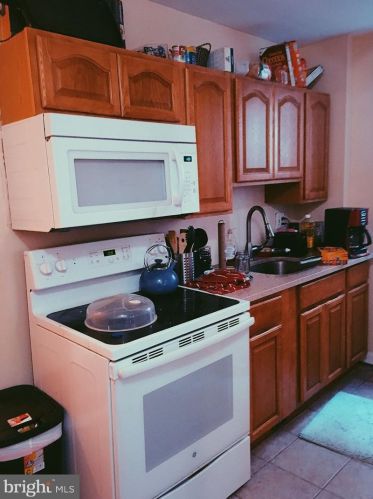 1547 Bouvier St, Philadelphia PA  19146-4745 exterior