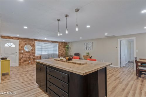 16801 43rd St, Phoenix AZ 85032-3319 exterior