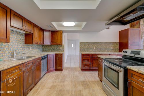 18042 42nd St, Phoenix AZ 85032-2267 exterior