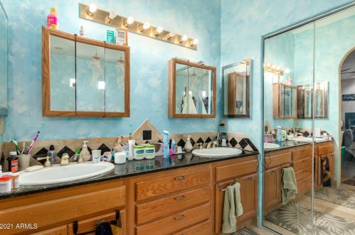 40116 Central Ave, Phoenix AZ 85086-0994 exterior