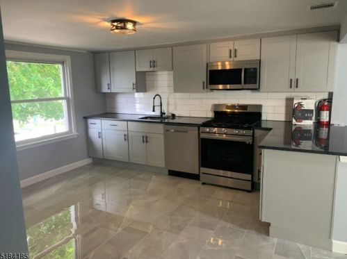 198 William St, Belleville NJ  07109-2423 exterior