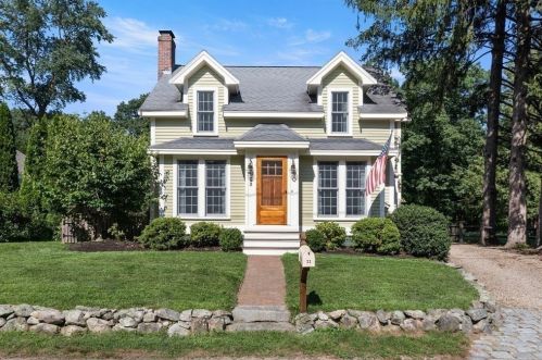 32 Pemberton Rd, Topsfield, MA 01983-1808
