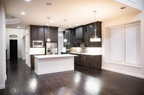 7959 Southfork Bnd, Irving TX 75063-4527 exterior