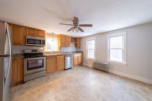 680 Granville Rd, Montgomery MA 01085-3942 exterior