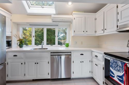 65 Morris Is Rd, Chatham MA 02633-2526 exterior