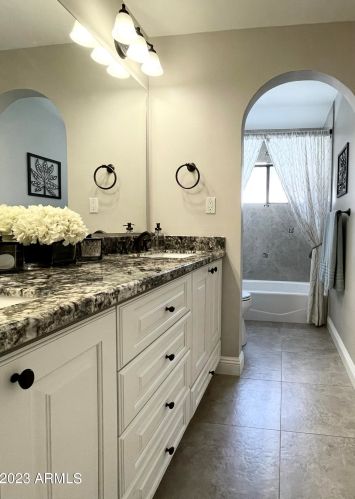 11436 27th St, Phoenix AZ 85028-1802 exterior