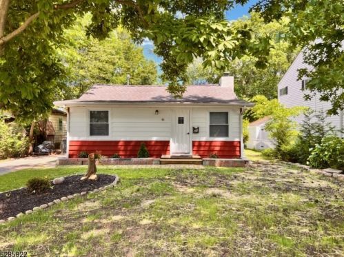 46 Roosevelt Ave, Lake Hiawatha NJ  07034-2118 exterior