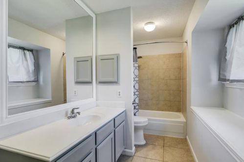 7027 Buchanan Dr, Richmond TX 77469-5968 exterior