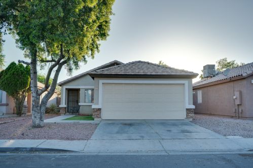 4714 84th Ln, Phoenix, AZ 85037-1237