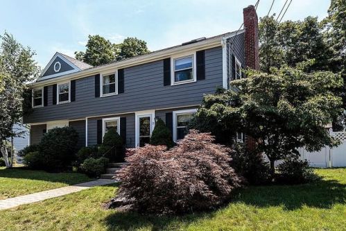 21 Coolidge Rd, Milton, MA 02186-3936
