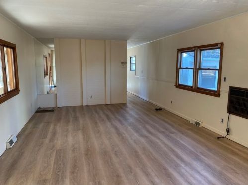 20 Lilac Ln, Weymouth MA  02188-3333 exterior