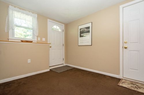 24 Ted Ln, Southborough MA 01772-2027 exterior