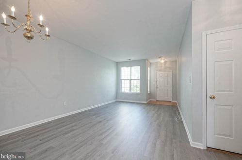 339 Chancellor Dr, West Deptford NJ  08096-5170 exterior