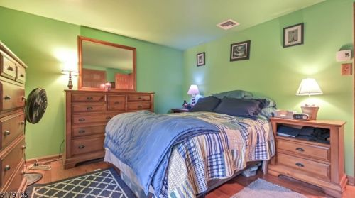 72 High Mtn Rd, Skyline Lakes NJ 07456-2510 exterior