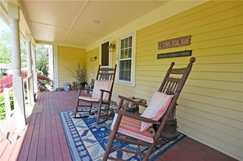 42 Hammond St, Seekonk, MA 02771-3217