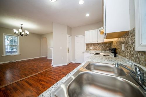 203 Ash St, New Bedford MA 02740-3644 exterior