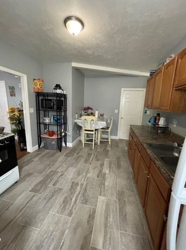 14 Benefit Ter, Worcester MA 01610-1509 exterior