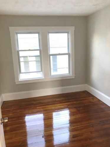 136 Dartmouth St, New Bedford MA 02740-3106 exterior