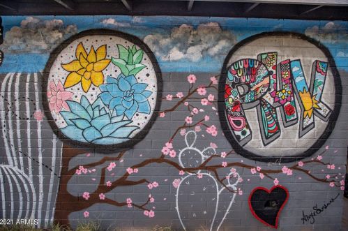 1413 Edgemont Ave, Phoenix AZ 85035-1809 exterior