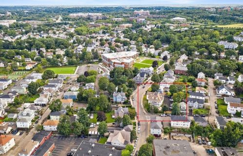 2 Town Hill St, Quincy MA 02169-6417 exterior