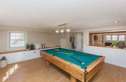 455 Vernon St, East Bridgewater MA 02324-2228 exterior