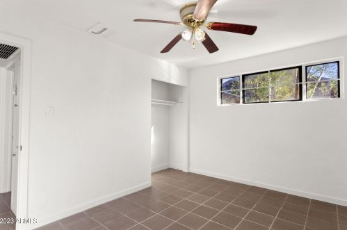 9411 3 Dr, Phoenix AZ 85021-2406 exterior