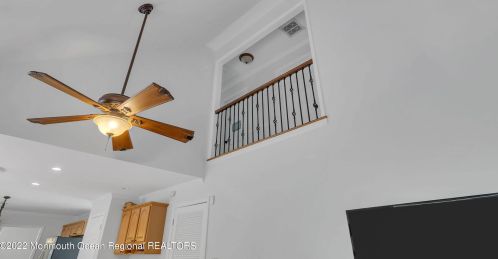 8 Bailey Ct, Jackson Twp NJ  08527-4459 exterior