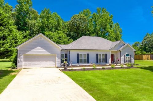 113 Windsor Cir, Stockbridge GA 30281-1864 exterior