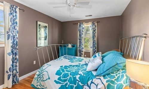 267 Chavenson St, Fall River MA 02723-2701 exterior