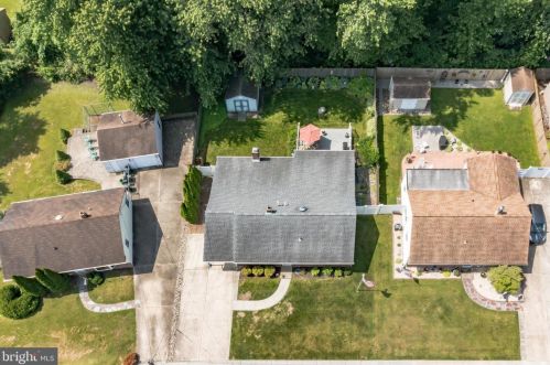 335 May Ave, West Deptford NJ 08096-1166 exterior